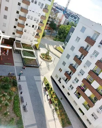 Kej Danube Lux Free Garage
